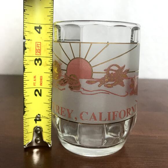 Unbranded Monterey California VTG Glass Souvenir Graphic Coffee Mug With Otters - Picture 8 of 9